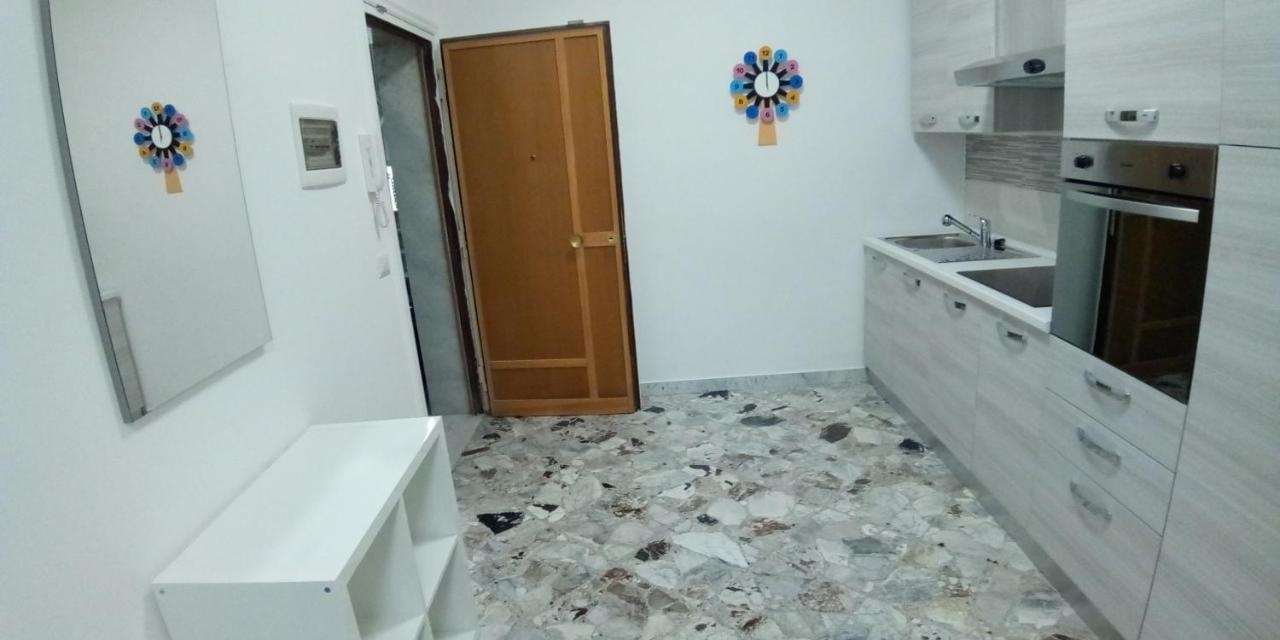 Station Suite Барі Екстер'єр фото